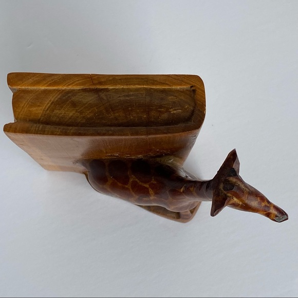 Giraffe Bookend Hand carved of wood 6” X 6” brown zoo animals one - Picture 10 of 14